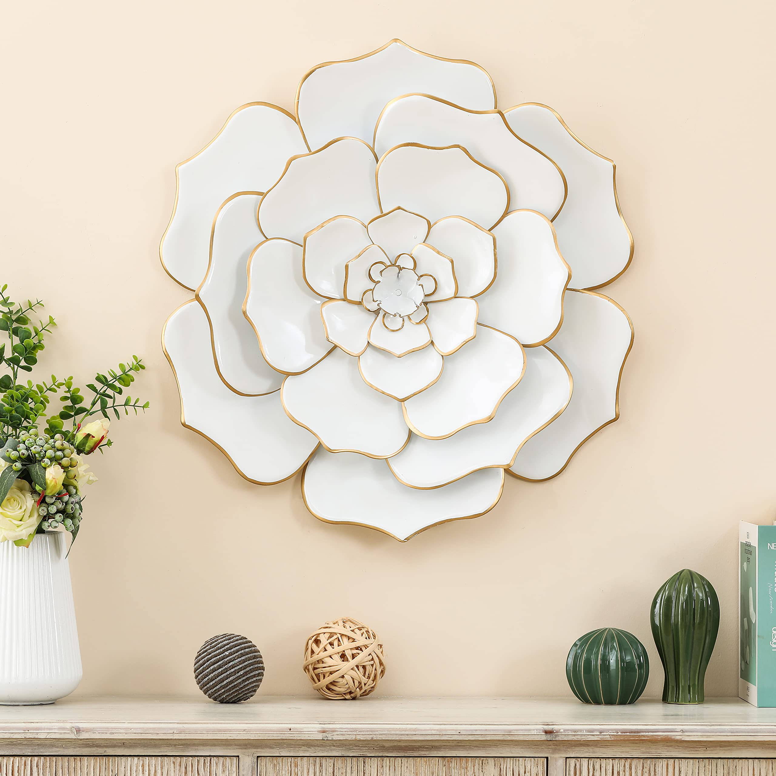 ホワイト　MURRAL／framed flower bow top ミューラル White Flower Bouquet Metal Wall Decor | Hobby Lobby | 2071231